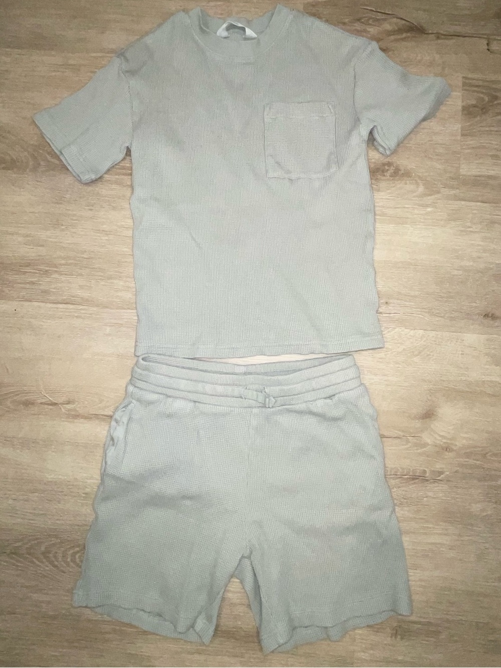 H&M boys Light Sage Waffle Knit Short Set size 7-8